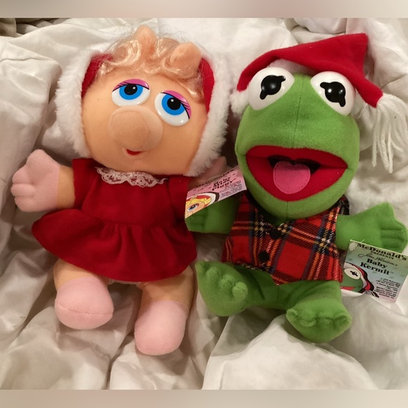 McDonald's Other - McDonald's 1987 Holiday Miss Piggy & Kermit Plush Duo. NWT original